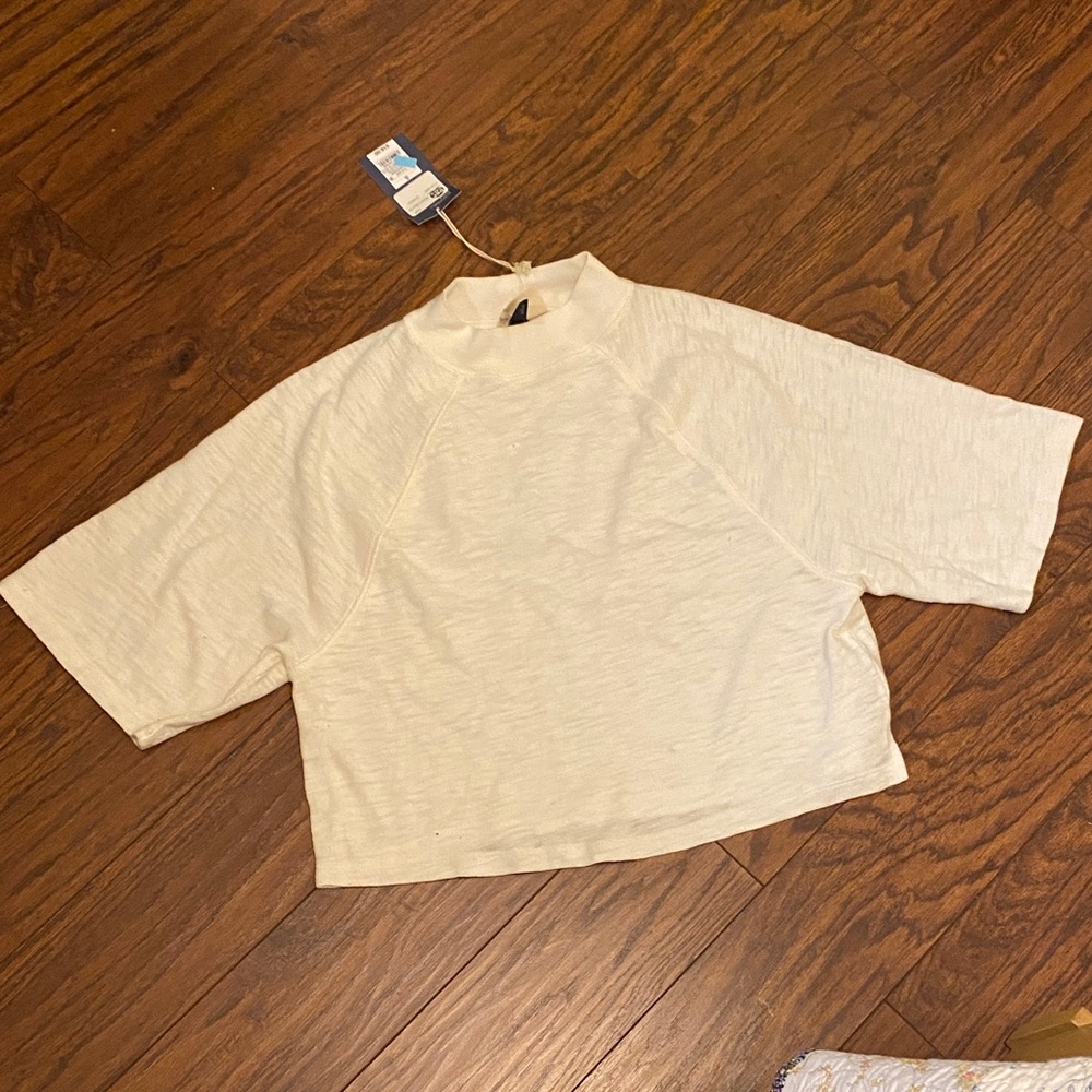 Universal Thread Cream Crop Top